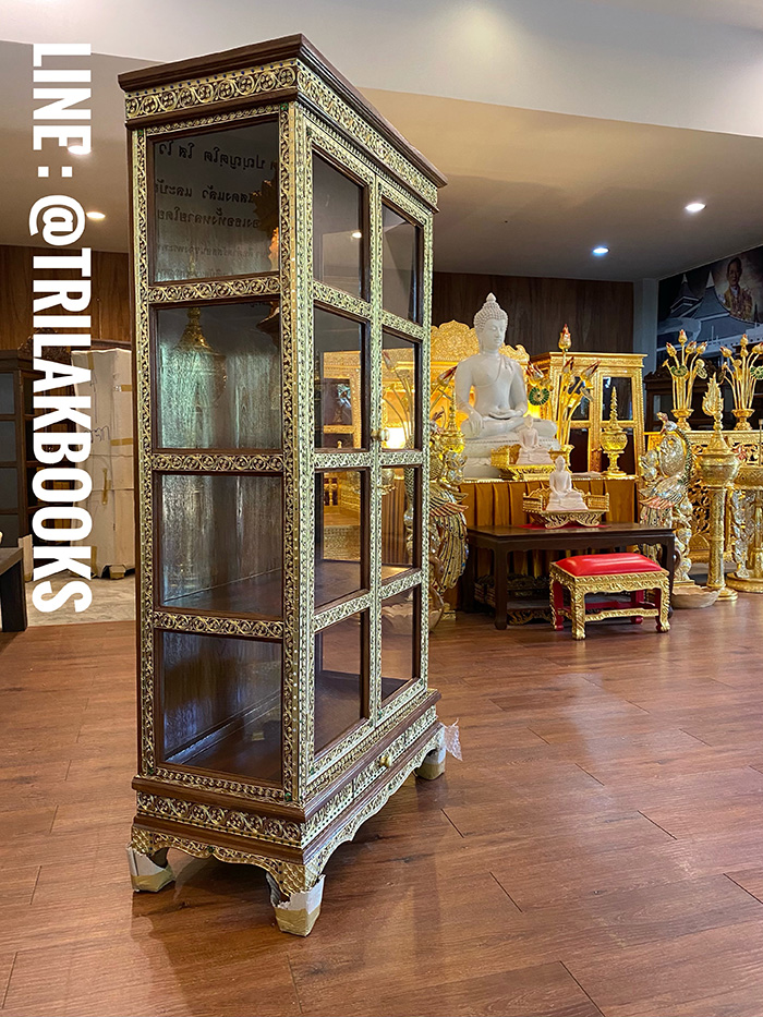 ตู้พระไตรปิฎกไม้สัก เดินลายเส้นทอง ราคา 12,000 บาท