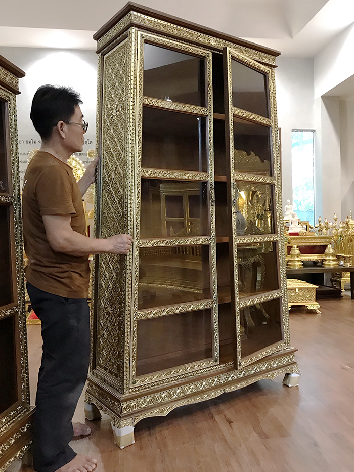 ตู้ไม้สักสำหรับใส่หนังสือพระไตรปิฎก91เล่มภาษาไทย ตู้ไม้สักสำหรับใส่หนังสือพระไตรปิฎก91เล่มภาษาไทย