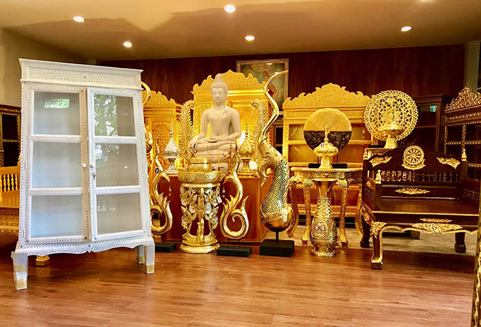 ตู้พระไตรปิฎก หรือ ตู้พระธรรม
สีขาว สำหรับใส่หนังสือพระไตรปิฎก ตู้พระไตรปิฎก หรือ ตู้พระธรรม
สีขาว สำหรับใส่หนังสือพระไตรปิฎก