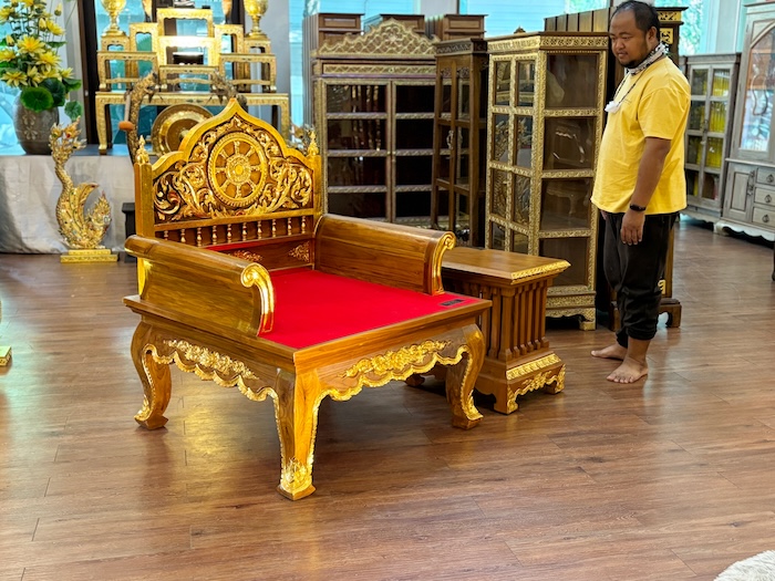 ธรรมาสน์ ไม้สักทั้งหลัง สำหรับพระเทศน์ ราคา 42500 บาท ธรรมาสน์ ไม้สักทั้งหลัง สำหรับพระเทศน์ ราคา 42500 บาท