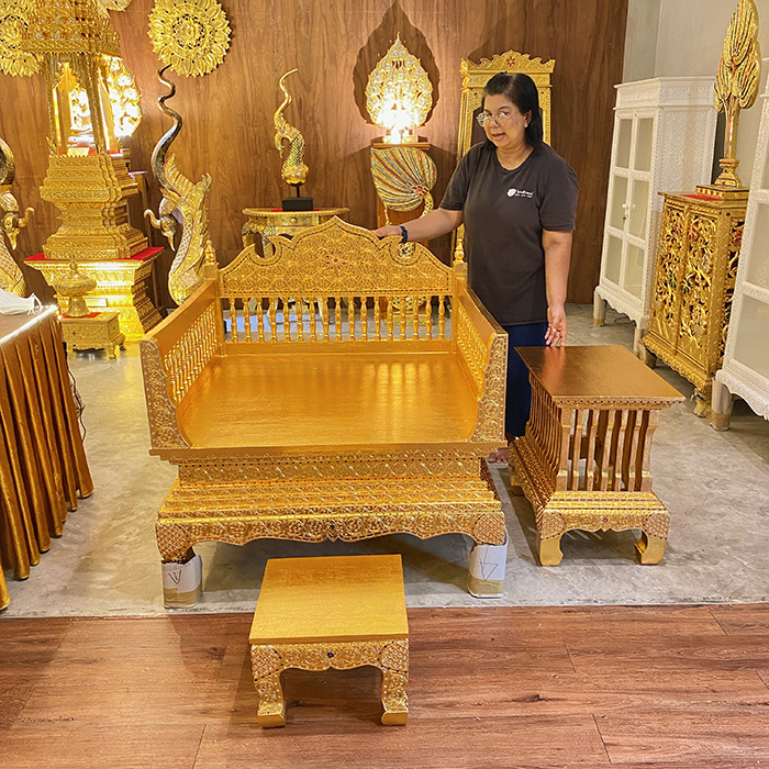 ธรรมาสน์ไม้สัก ปิดทอง ทั้งชุด 33000 บาท