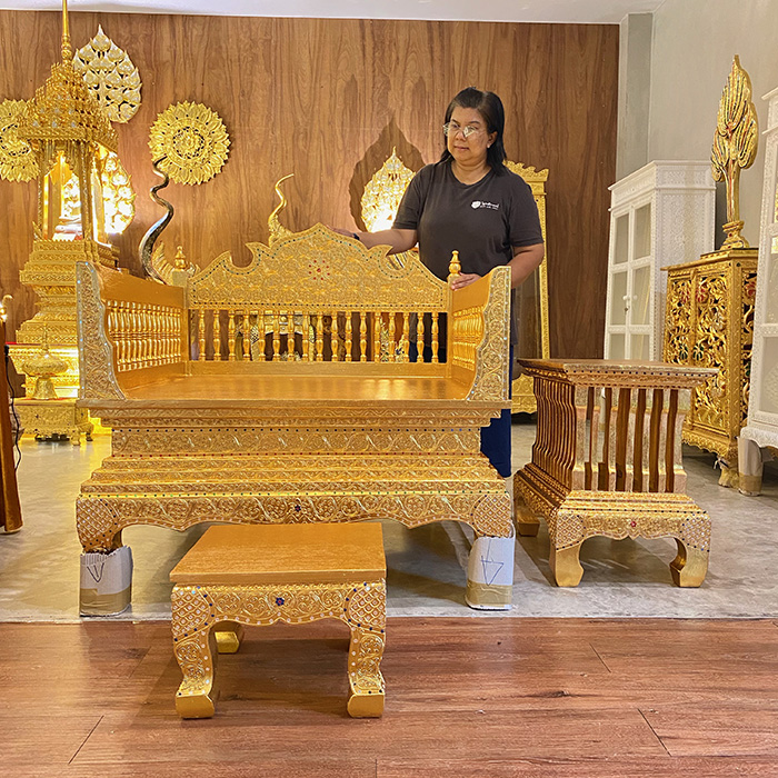 ธรรมาสน์ไม้สัก ปิดทอง ทั้งชุด 33000 บาท