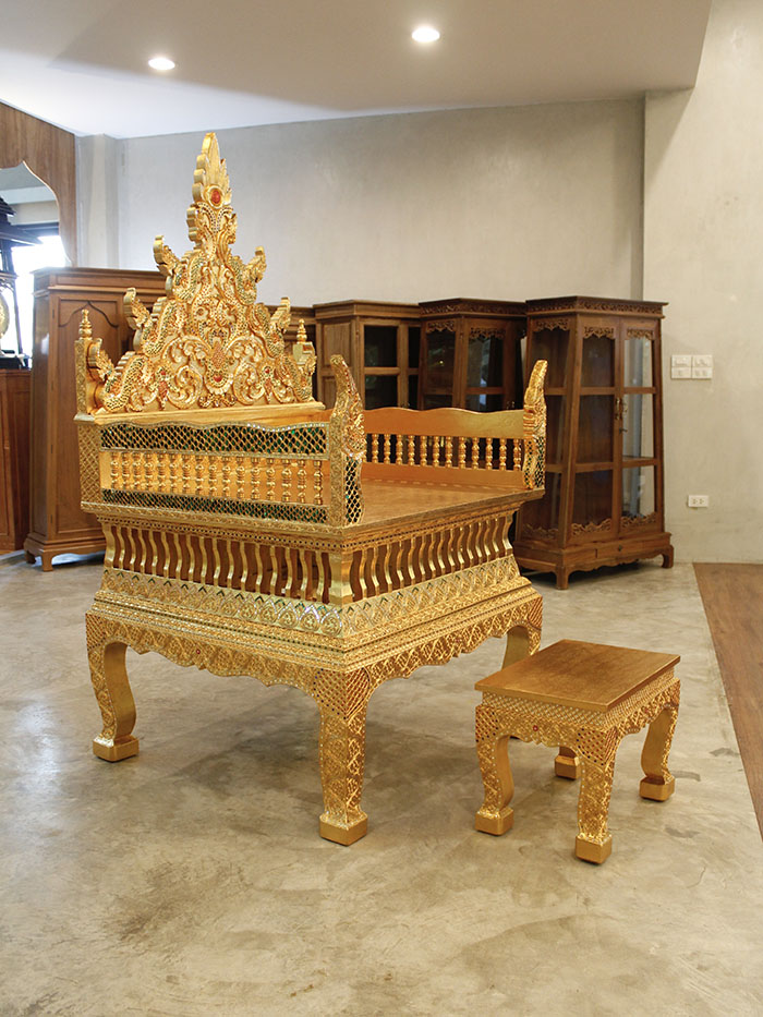 ธรรมาสน์ไม้สักปิดทอง ราคา 55000 บาท