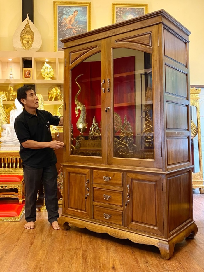 ตู้ใส่หนังสือไม้สักทั้งหลัง ราคา 55000 บาท
