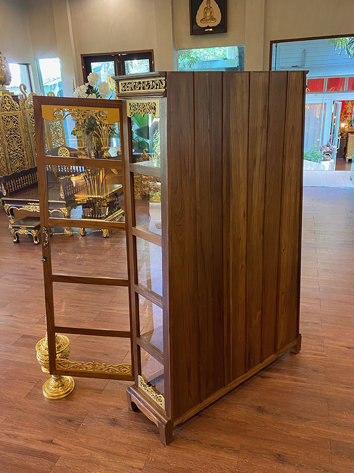 ตู้พระไตรปิกไม้สักทั้งหลัง สำหรับใส่พระไตรปิฎก 91 เล่ม ราคา18900 บาท