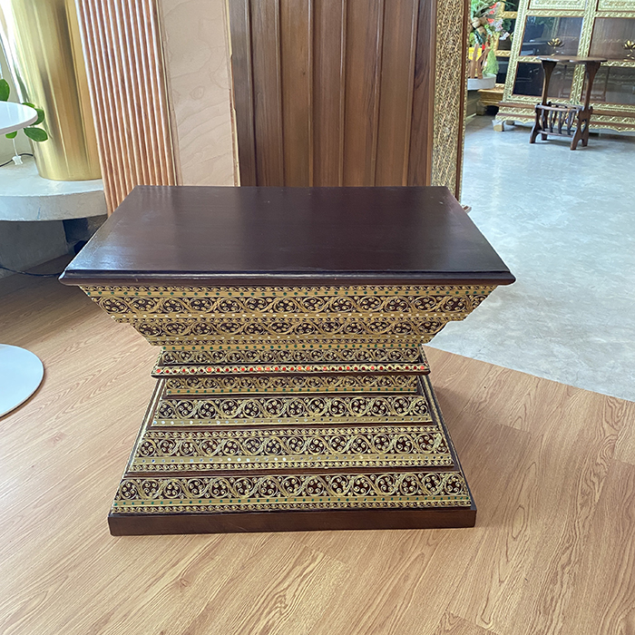 ฐานพระ แท่นพระไม้สัก-สีน้ำตาลเข้ม 12,500 บาท