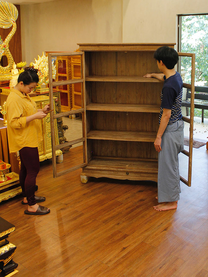 ตู้พระไตรปิฎกไม้สักข้างทึบ
สำหรับหนังสือพระไตรปิฎก91เล่มภาษาไทยราคา20,000บาท