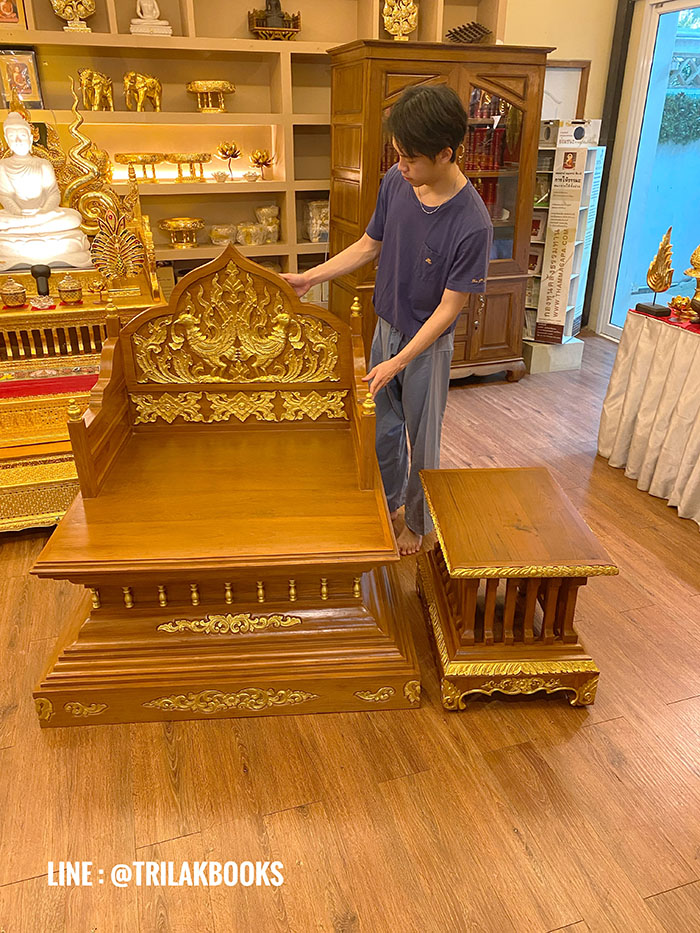 ธรรมาสน์ ไม้สักปิดทอง ทั้งชุด พร้อมโต๊ะข้าง
งานไม้แกะสลักด้วยงานฝีมือทาทอง
ราคา 43,000 บาท