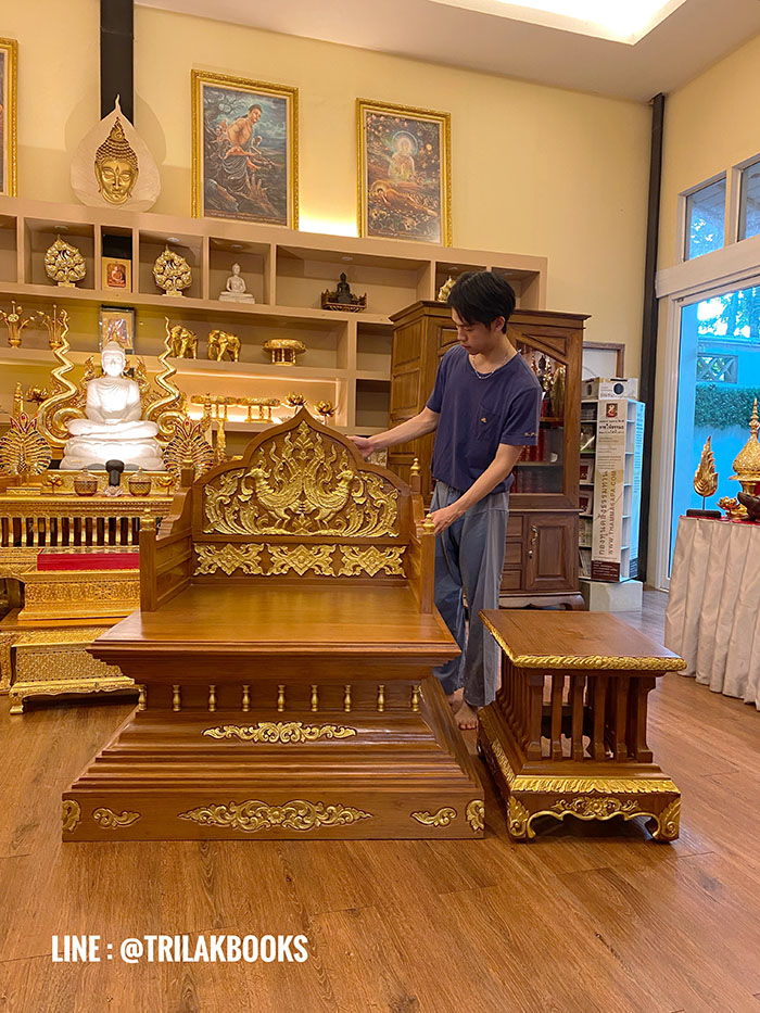 ธรรมาสน์ ไม้สักปิดทอง ทั้งชุด พร้อมโต๊ะข้าง
งานไม้แกะสลักด้วยงานฝีมือทาทอง
ราคา 43,000 บาท