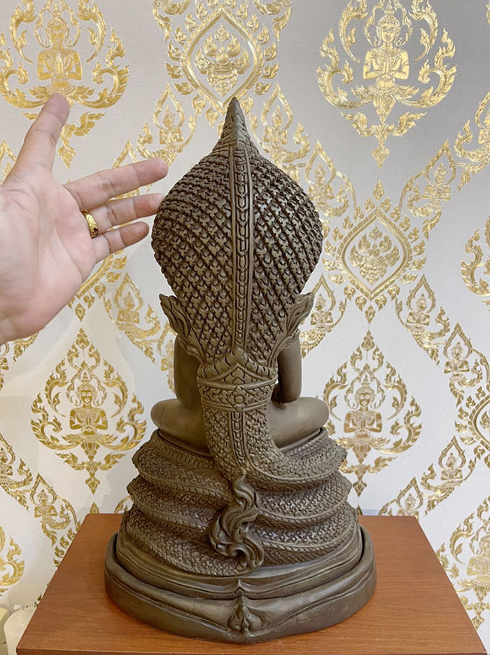 พระพุทธรูปปางนาคปรก
หล่อจากแร่ธรรมชาติ แร่เขาอึมครึม จังหวัดกาญจนบุรี พระพุทธรูปปางนาคปรก
หล่อจากแร่ธรรมชาติ แร่เขาอึมครึม จังหวัดกาญจนบุรี