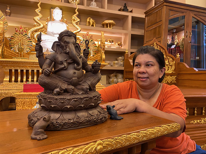 พระพิฆเนศปางประทานพร
(องค์แร่เขาอึมครึม หล่อตันทั้งองค์) พระพิฆเนศปางประทานพร
(องค์แร่เขาอึมครึม หล่อตันทั้งองค์)