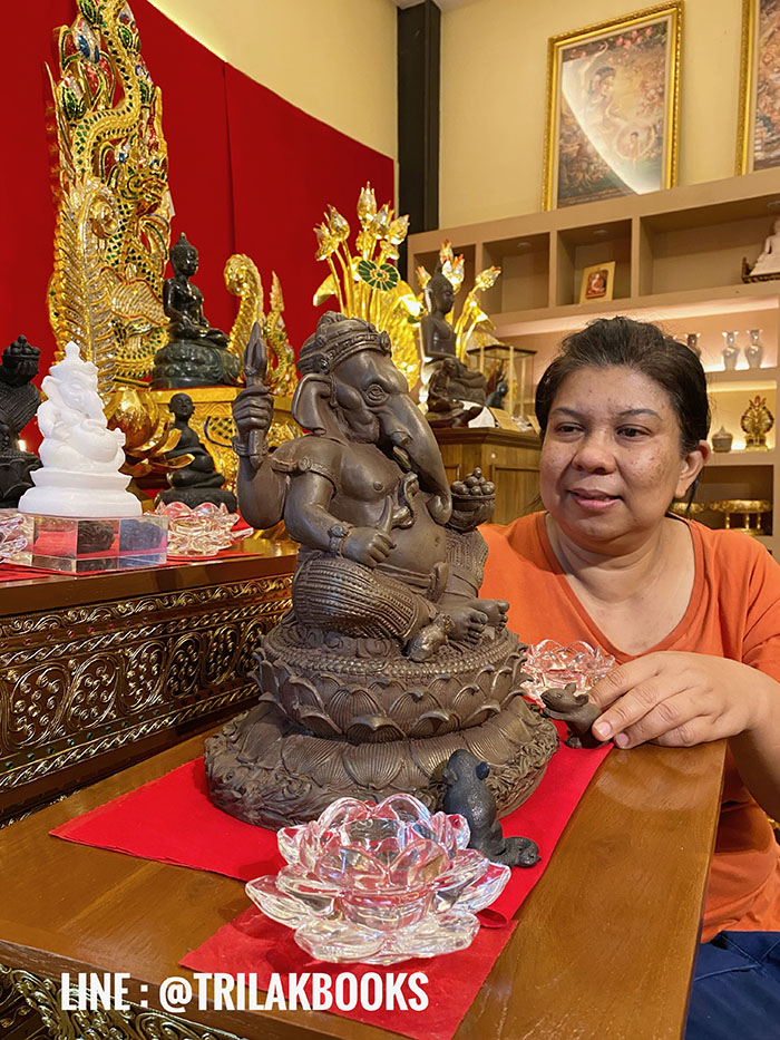 พระพิฆเนศปางประทานพร
(องค์แร่เขาอึมครึม หล่อตันทั้งองค์) พระพิฆเนศปางประทานพร
(องค์แร่เขาอึมครึม หล่อตันทั้งองค์)