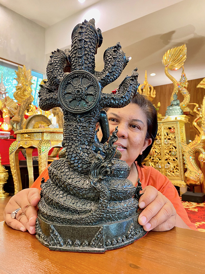 พระพุทธรูปแกะสลัก
ปางนาคปรกแกะสลักหินเขียวพะเยา พระพุทธรูปแกะสลัก
ปางนาคปรกแกะสลักหินเขียวพะเยา
