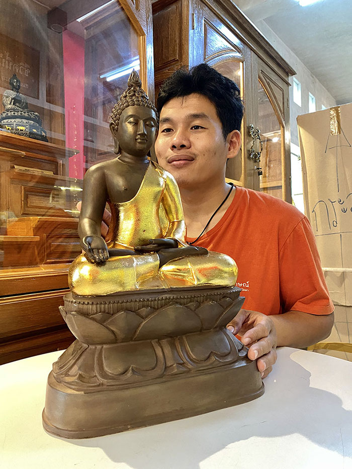 พระปางไพรีพินาศ หน้าตัก 9 นิ้วแร่เขาอึมครึม