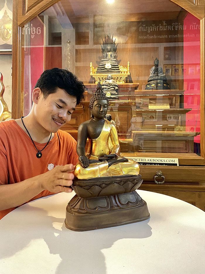 พระปางไพรีพินาศ หน้าตัก 9 นิ้วแร่เขาอึมครึม